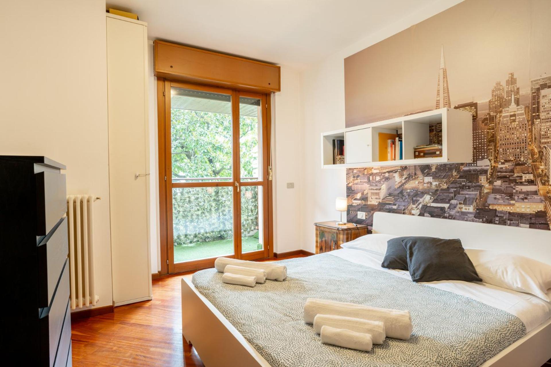 Spacious Bright Apartment Near City Center And Como Lake With Air Conditioning Лекко Экстерьер фото
